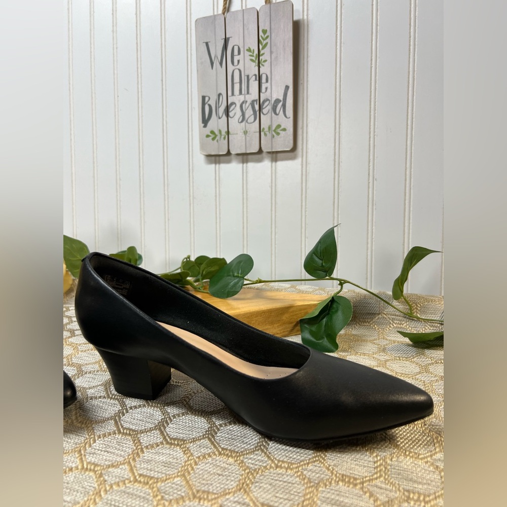 Clarks Teresa Block Heel Comfort Pumps - Picture 4 of 7